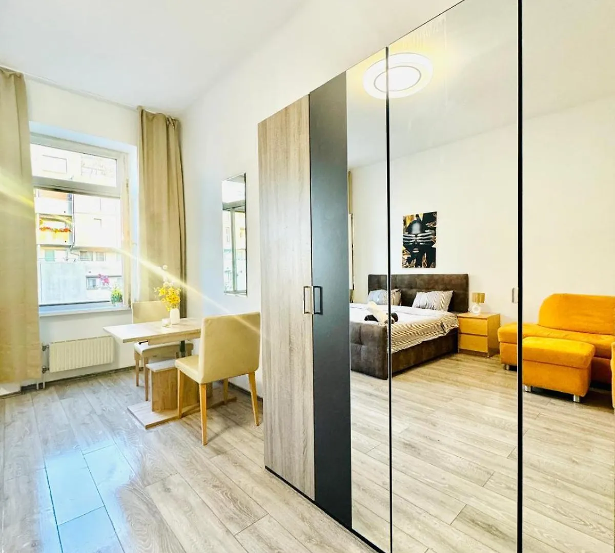 Lovely 3Br Apartment For 9P, 10Min To Fac Platz فيينا النمسا
