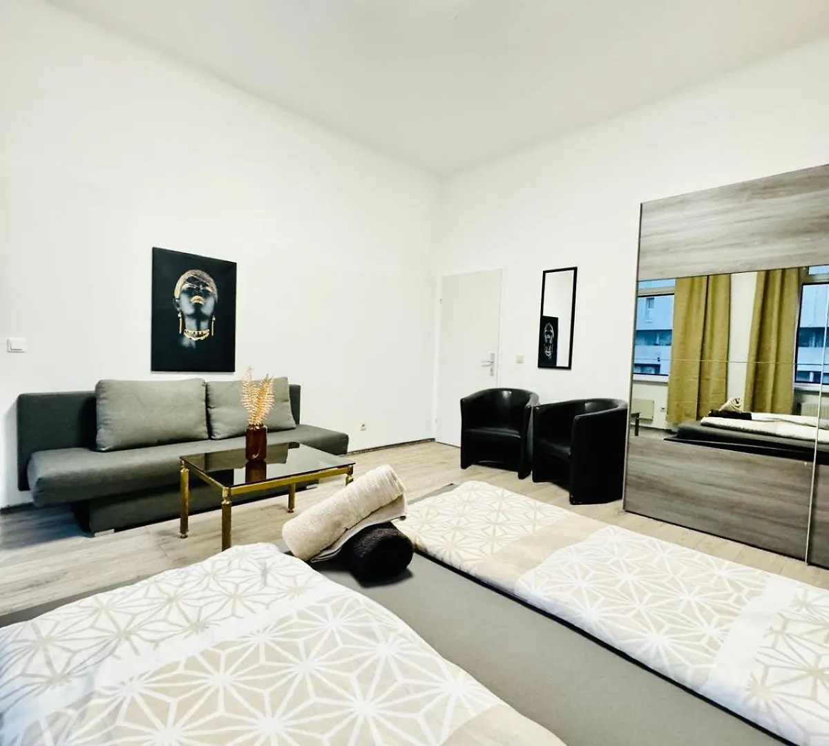 Lovely 3Br Apartment For 9P, 10Min To Fac Platz فيينا النمسا